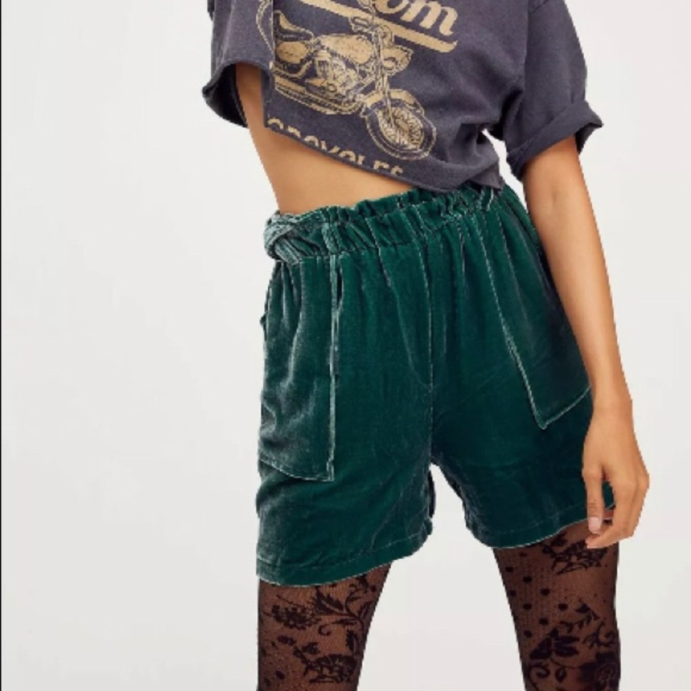 Free People Jen's Pirate Booty Green Velvet Orpheus High Rise Shorts L
